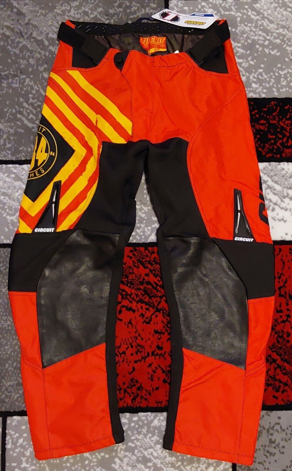 Circuit Equipment Reflex Gear Set Pants Orange Yellow Size 34 NWT