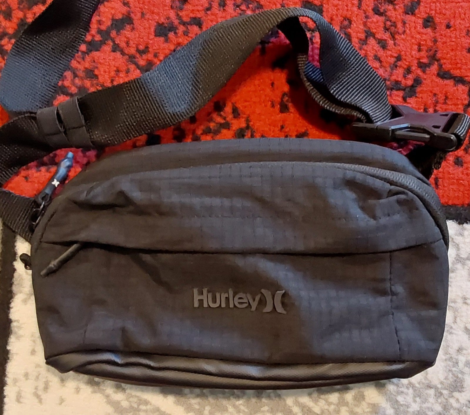 Hurley Men's Crossbody Bag Black NWOT 🔥🔥🔥