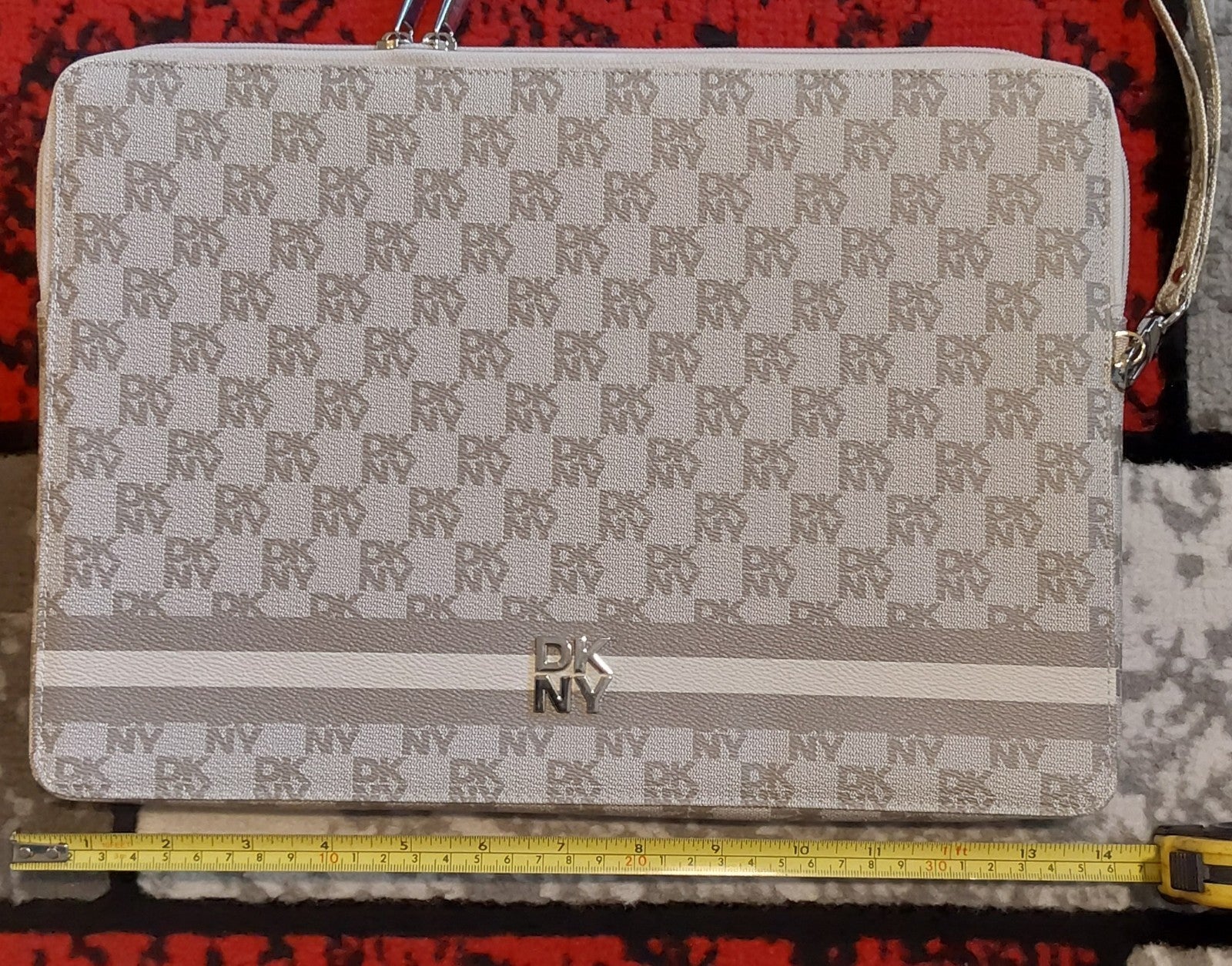 DKNY 13 / 14 inch Checkered  Striped Monogram Laptop Sleeve Beige NWOT 🔥🔥🔥