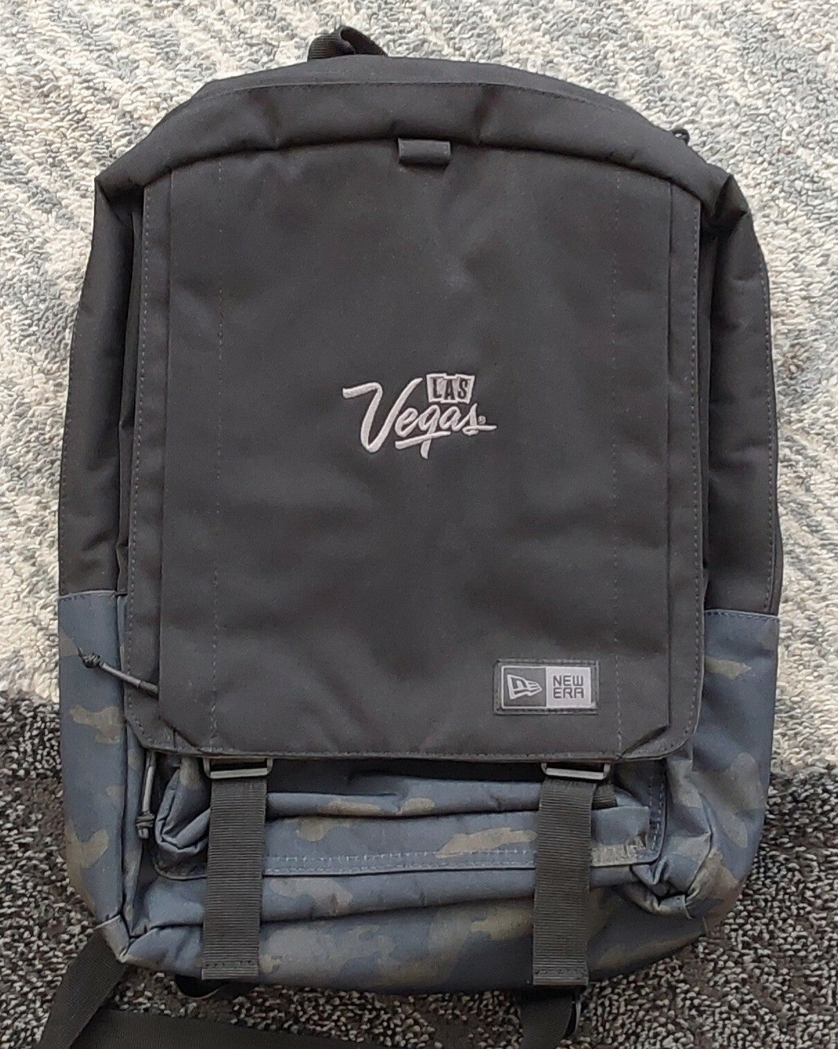 New Era Multiple Pocket Camo & Black "Las Vegas " Backpack NWOT🔥🔥🔥.